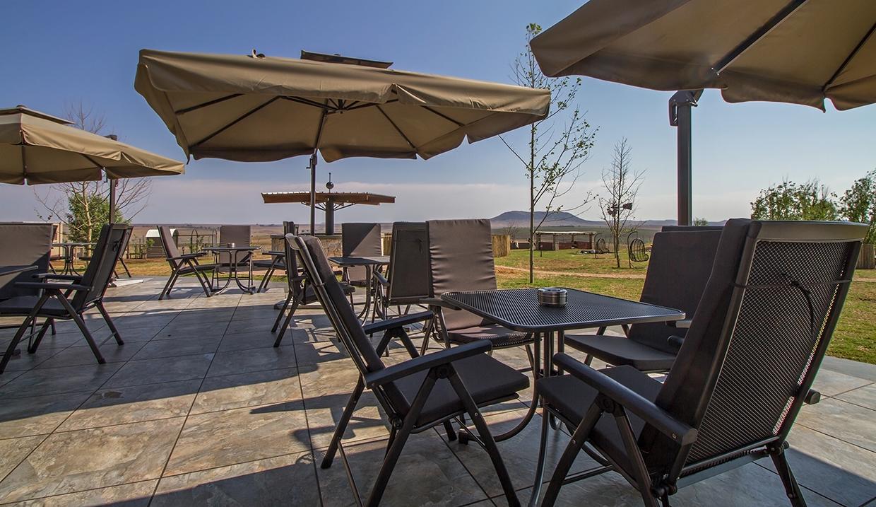 Thanda Tau Roadside Exterior photo